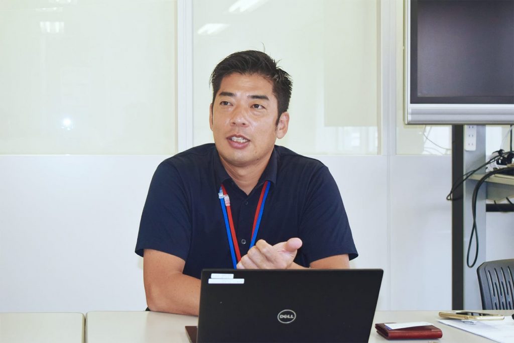 ソリューション事業部 関西第一営業所 所長 緒方孝治様